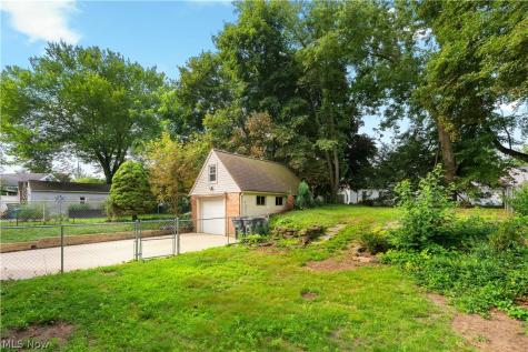 128 Woolf Avenue Akron OH 44312