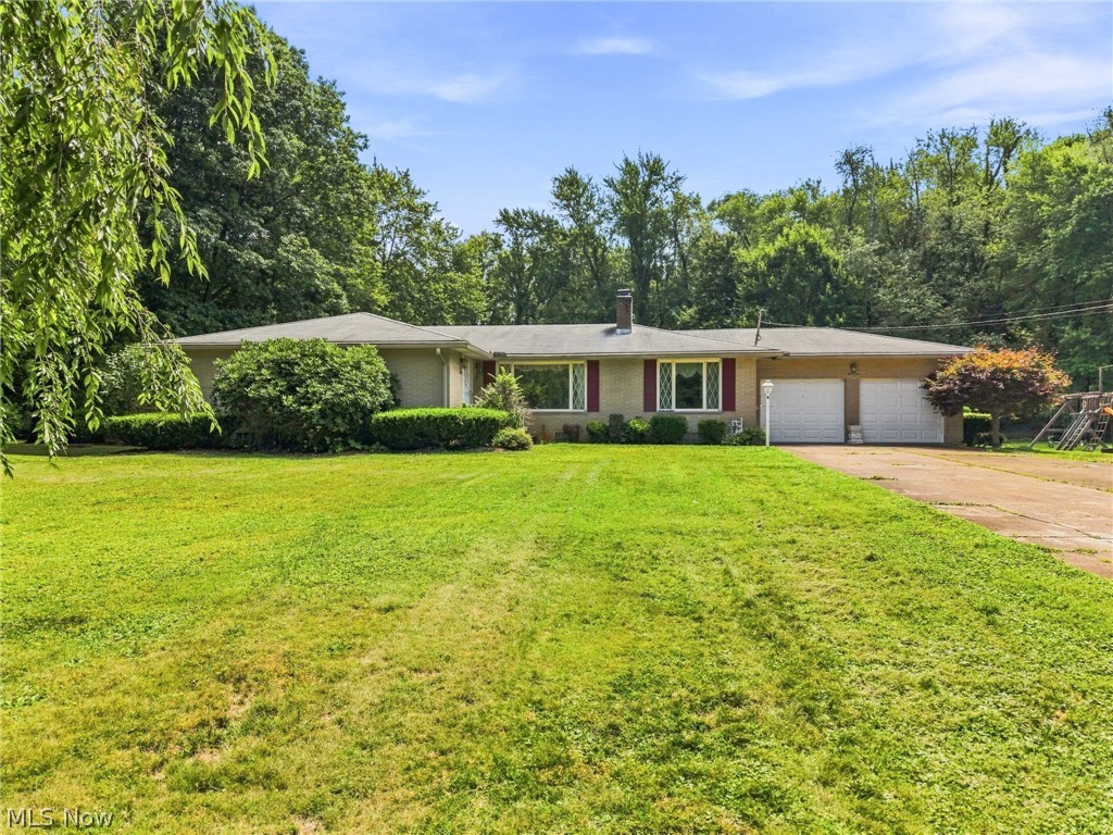 1129 Oak Tree Road Akron OH 44320
