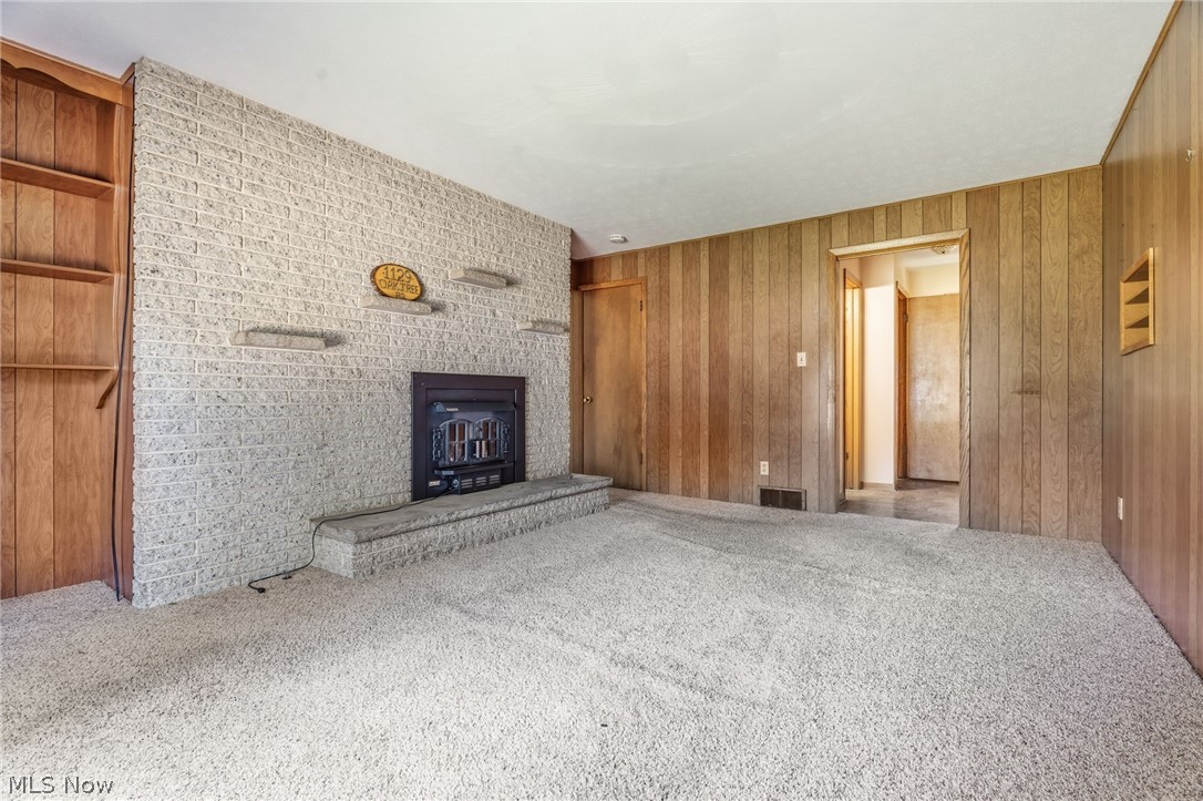 1129 Oak Tree Road Akron OH 44320