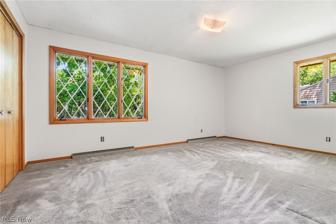 1129 Oak Tree Road Akron OH 44320