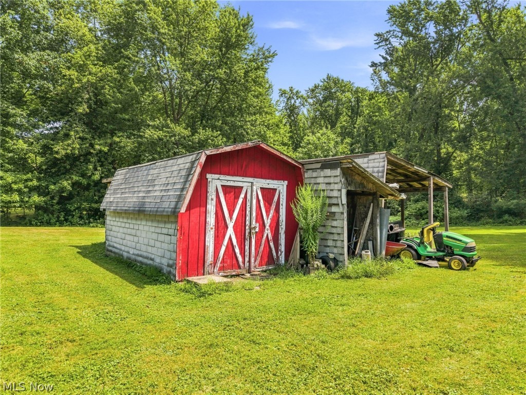 1129 Oak Tree Road Akron OH 44320