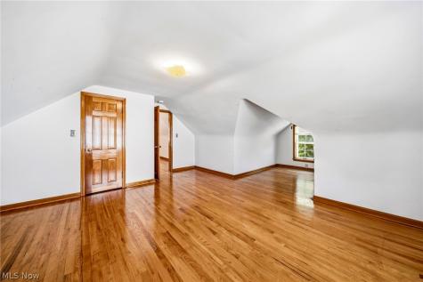1613 Temple Avenue Mayfield Heights OH 44124