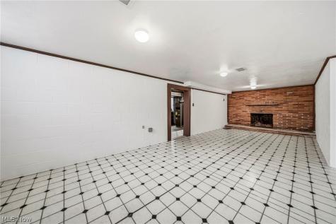1613 Temple Avenue Mayfield Heights OH 44124