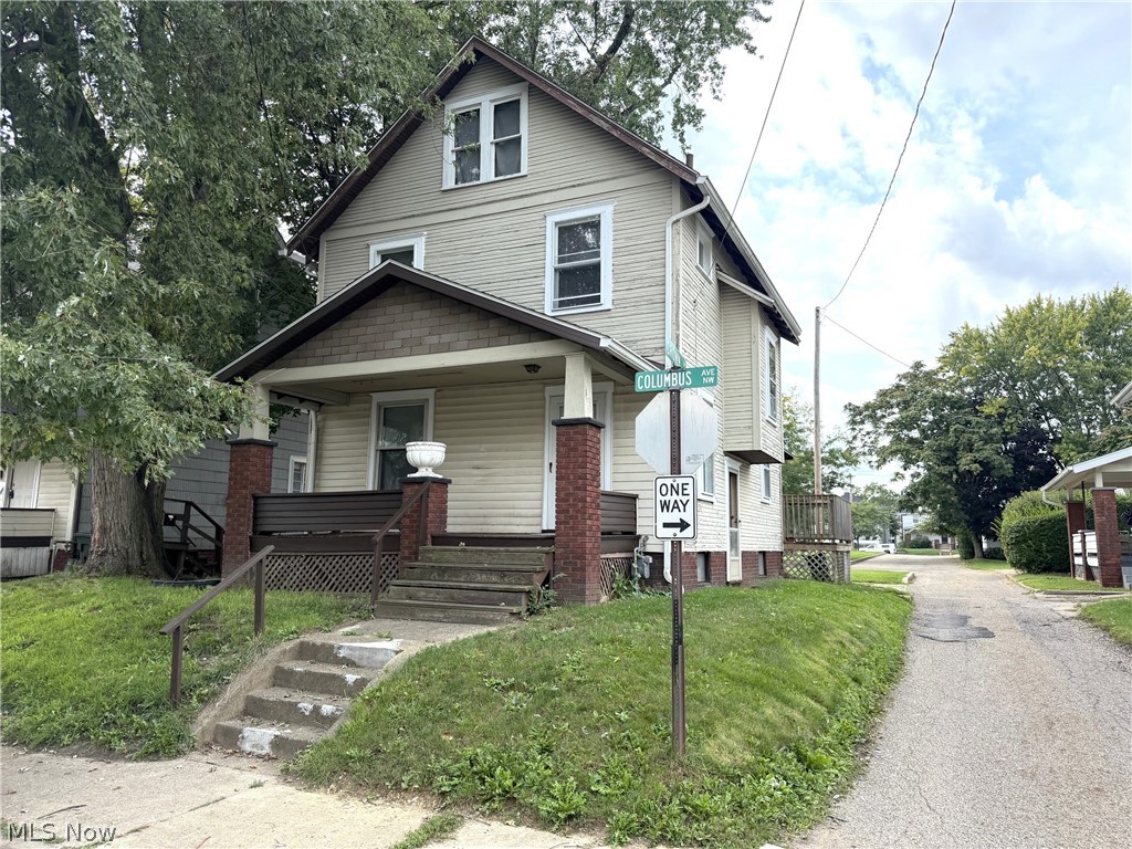 527 Columbus Avenue NW Canton OH 44708
