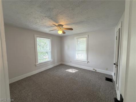 527 Columbus Avenue NW Canton OH 44708