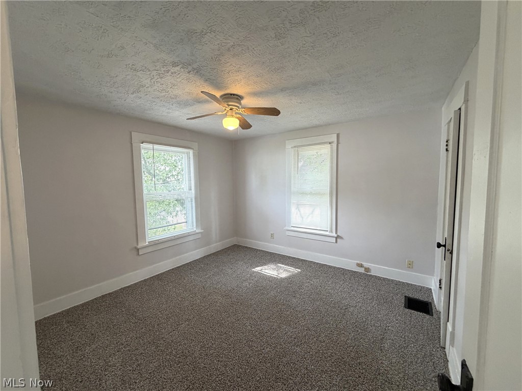 527 Columbus Avenue NW Canton OH 44708