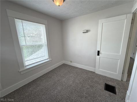 527 Columbus Avenue NW Canton OH 44708