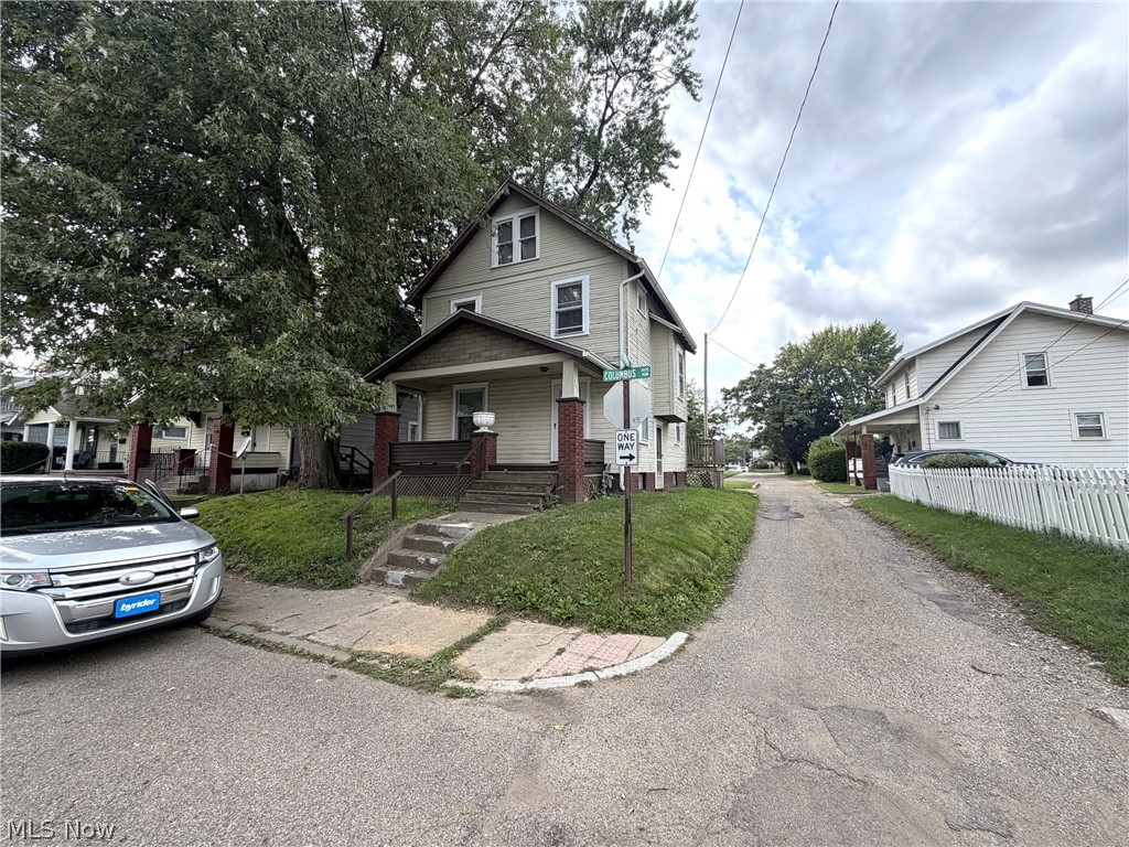 527 Columbus Avenue NW Canton OH 44708