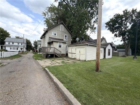 527 Columbus Avenue NW Canton OH 44708