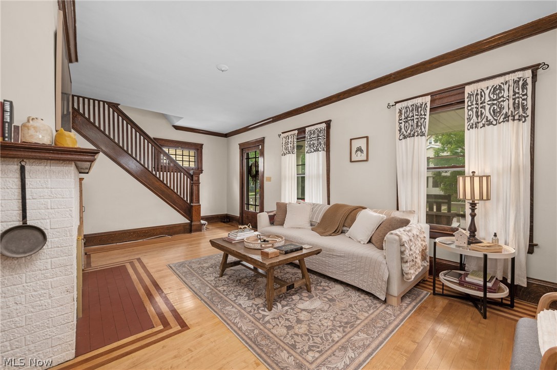 1298 Jackson Avenue Lakewood OH 44107