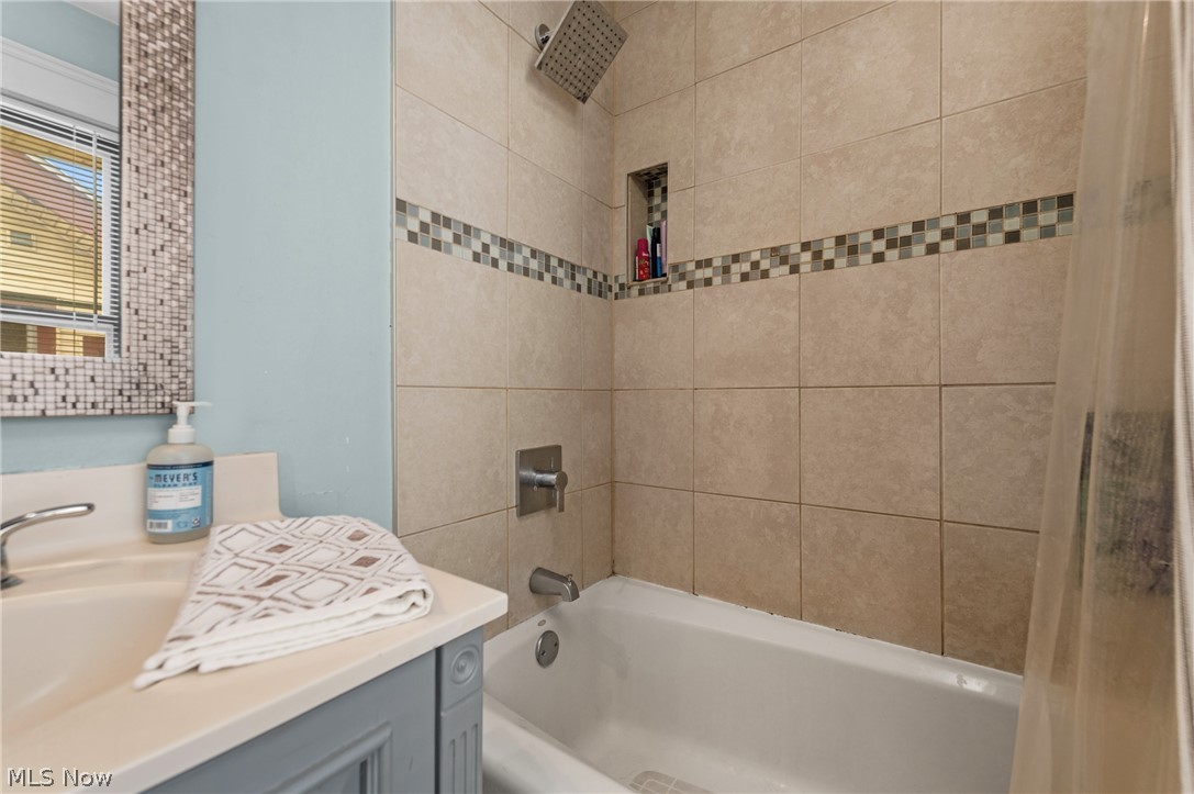 1298 Jackson Avenue Lakewood OH 44107