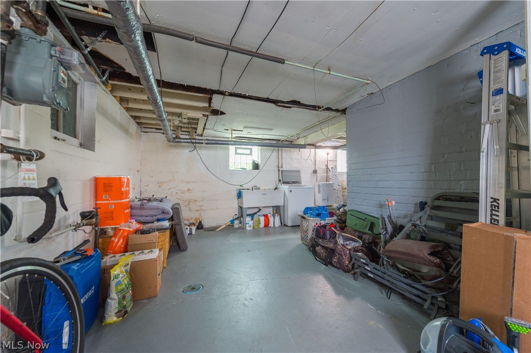 1298 Jackson Avenue Lakewood OH 44107