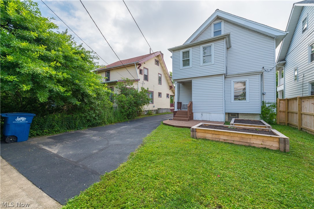 1298 Jackson Avenue Lakewood OH 44107