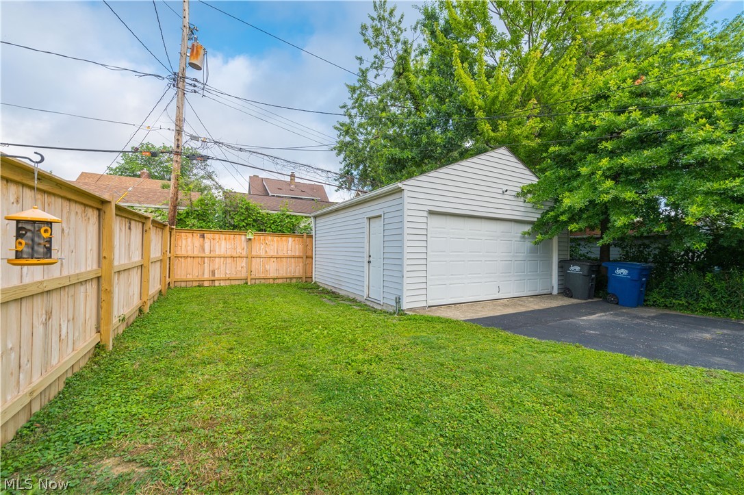 1298 Jackson Avenue Lakewood OH 44107
