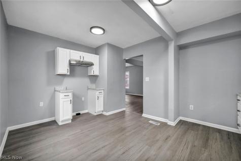 2153 W 106th Street Cleveland OH 44102