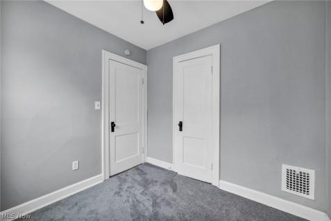 2153 W 106th Street Cleveland OH 44102