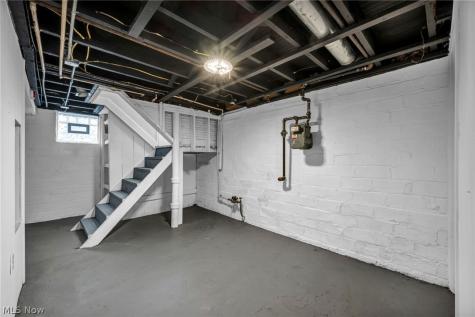 2153 W 106th Street Cleveland OH 44102