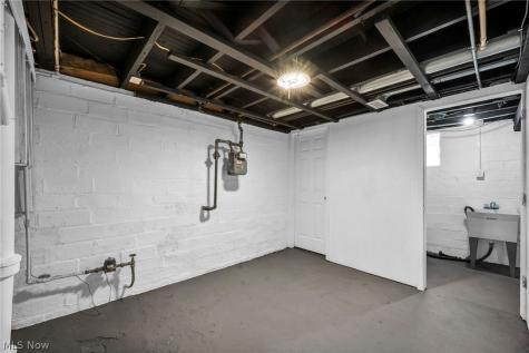 2153 W 106th Street Cleveland OH 44102