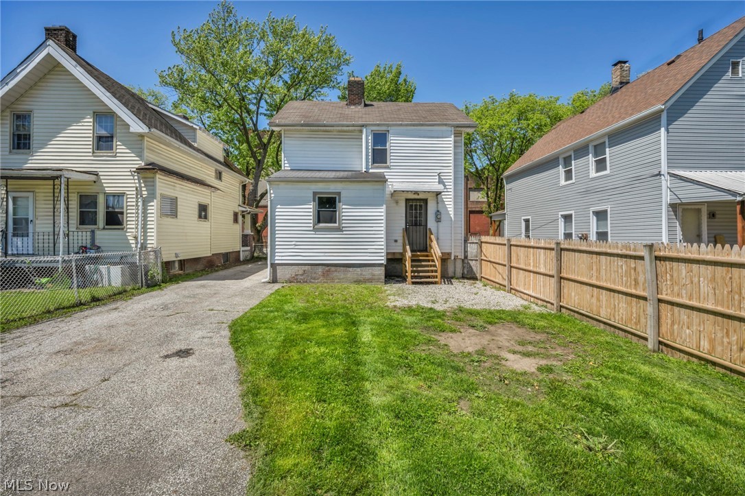 2153 W 106th Street Cleveland OH 44102
