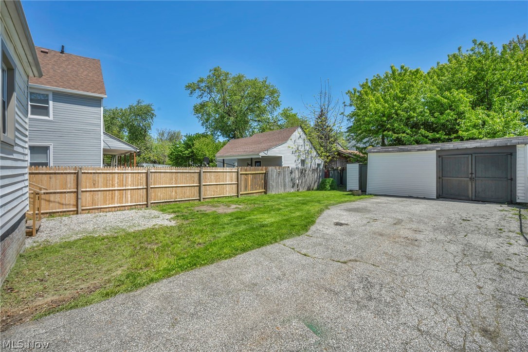 2153 W 106th Street Cleveland OH 44102