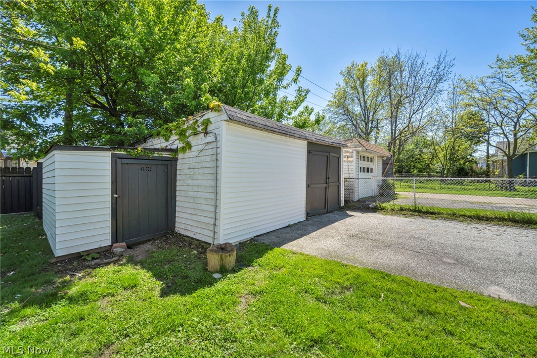 2153 W 106th Street Cleveland OH 44102