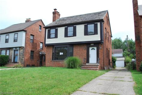 3715 Strathavon Road Shaker Heights OH 44120