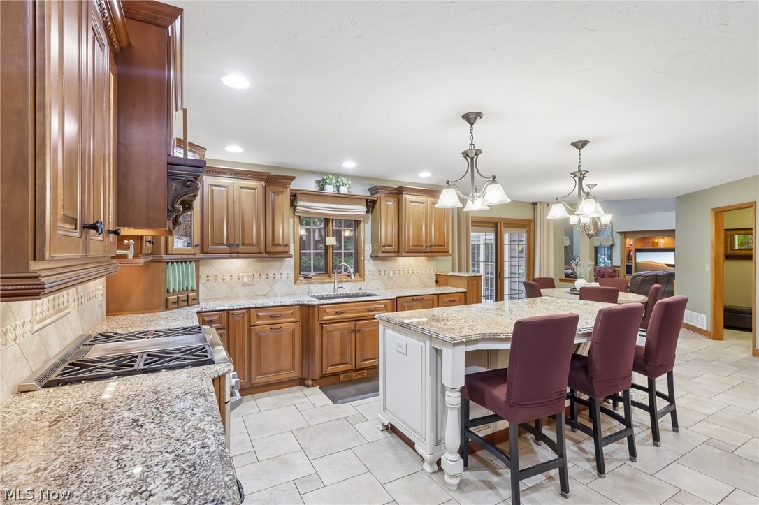 3179 Royal Oak Court Westlake OH 44145