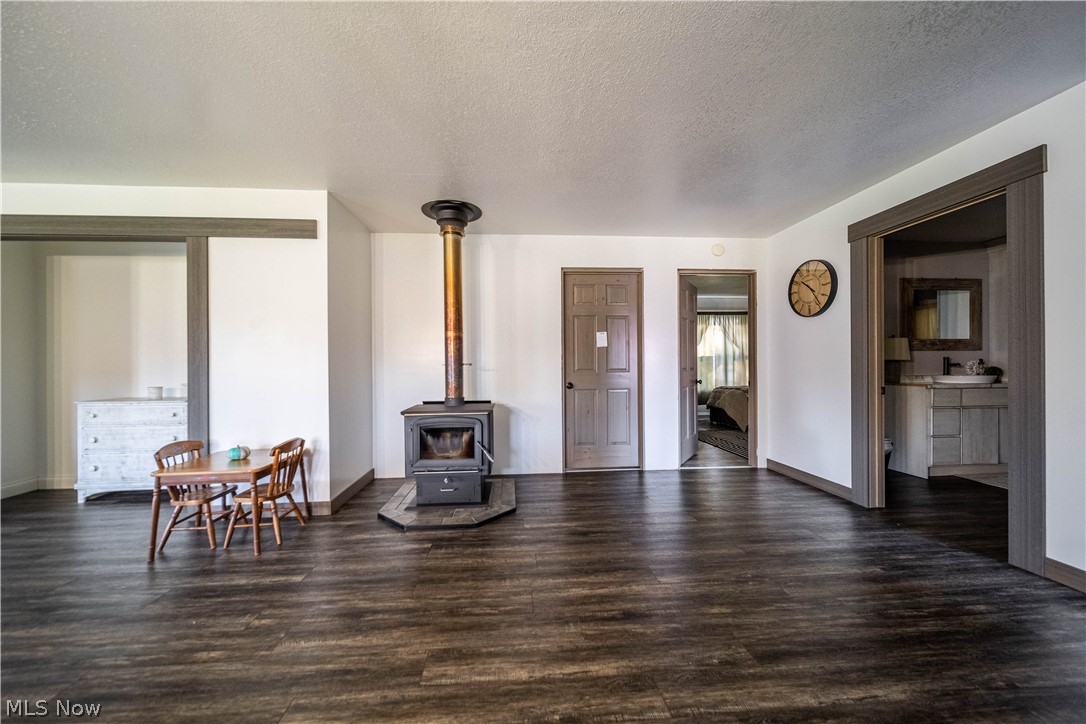 6988 North Park Road Bristolville OH 44402