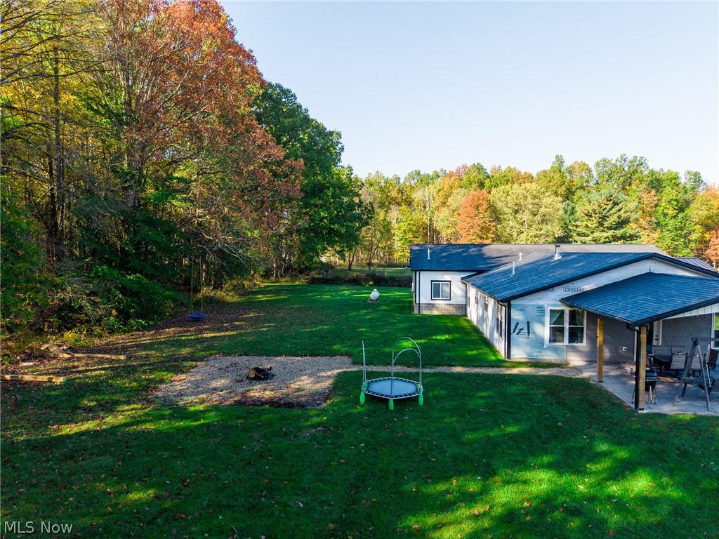 6988 North Park Road Bristolville OH 44402