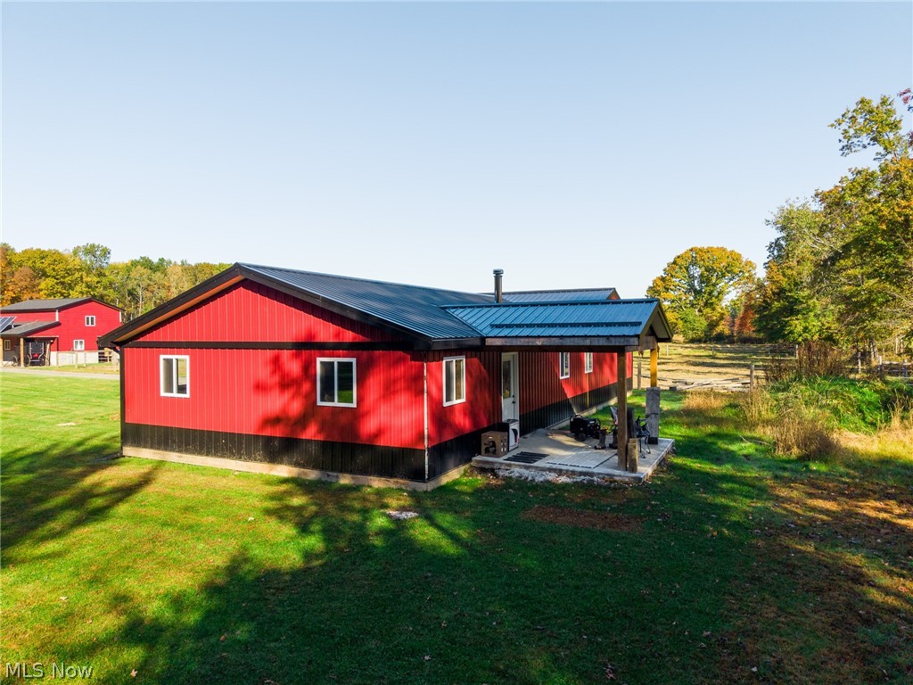 6988 North Park Road Bristolville OH 44402