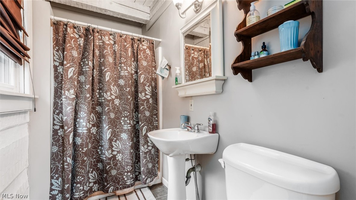6405 N River Road Zanesville OH 43701