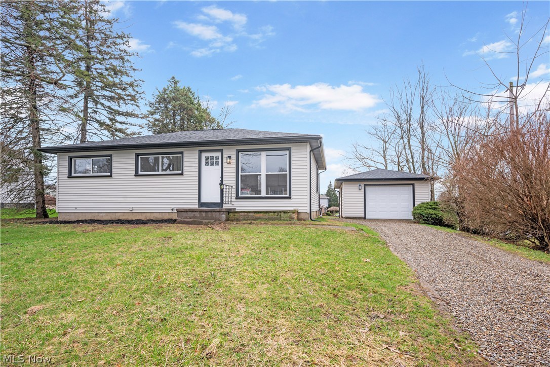 1833 Carlene Avenue SW Massillon OH 44647