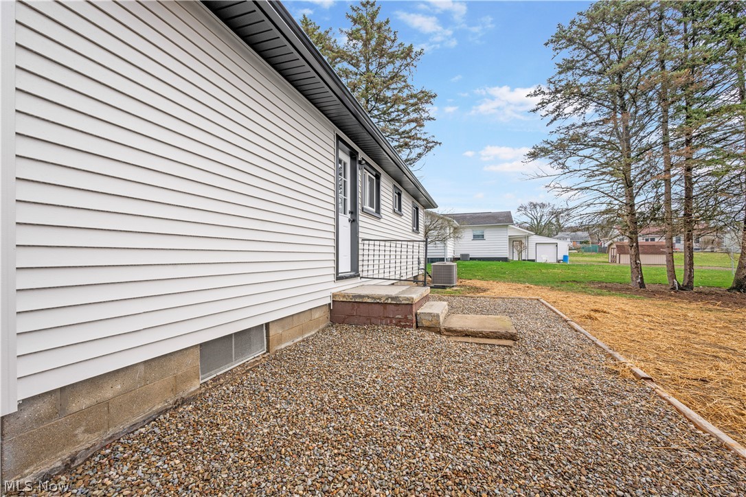 1833 Carlene Avenue SW Massillon OH 44647