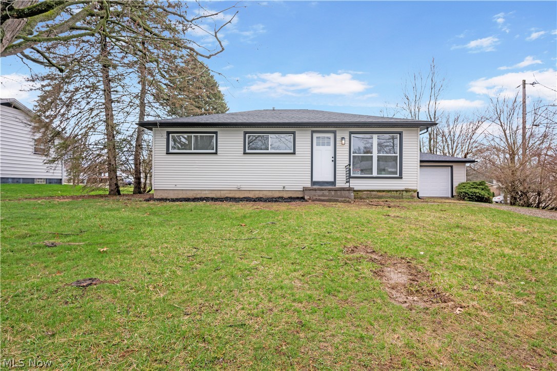 1833 Carlene Avenue SW Massillon OH 44647