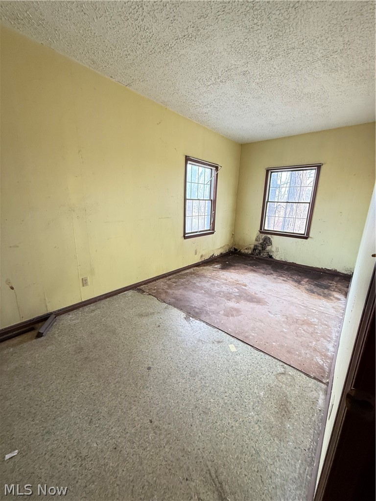 116 5th Avenue Chardon OH 44024