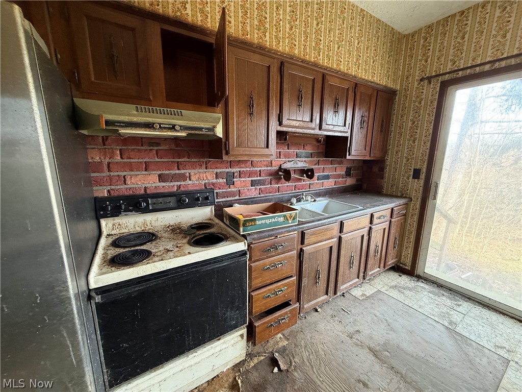 116 5th Avenue Chardon OH 44024