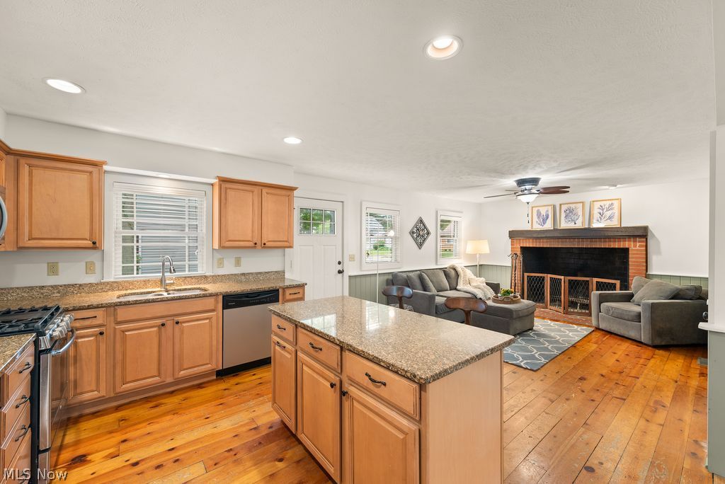 577 Canterbury Road Bay Village OH 44140