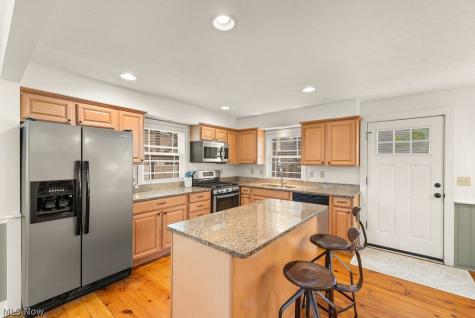 577 Canterbury Road Bay Village OH 44140