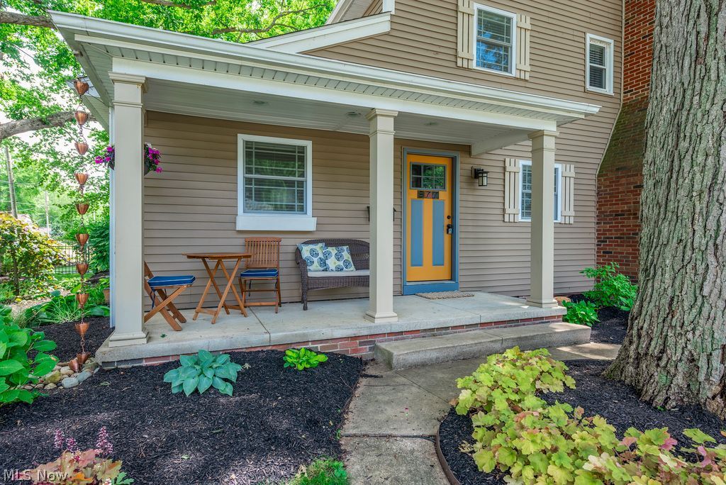 577 Canterbury Road Bay Village OH 44140