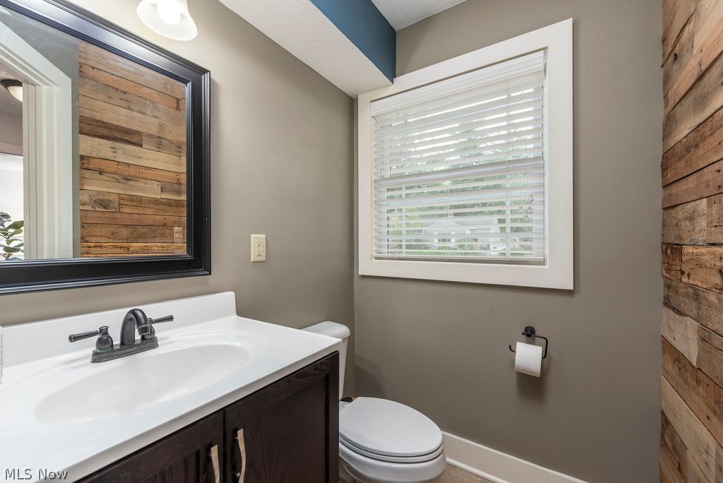 577 Canterbury Road Bay Village OH 44140