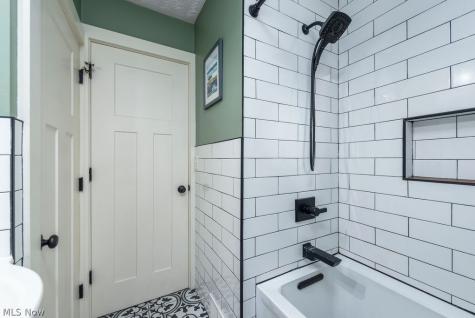 577 Canterbury Road Bay Village OH 44140
