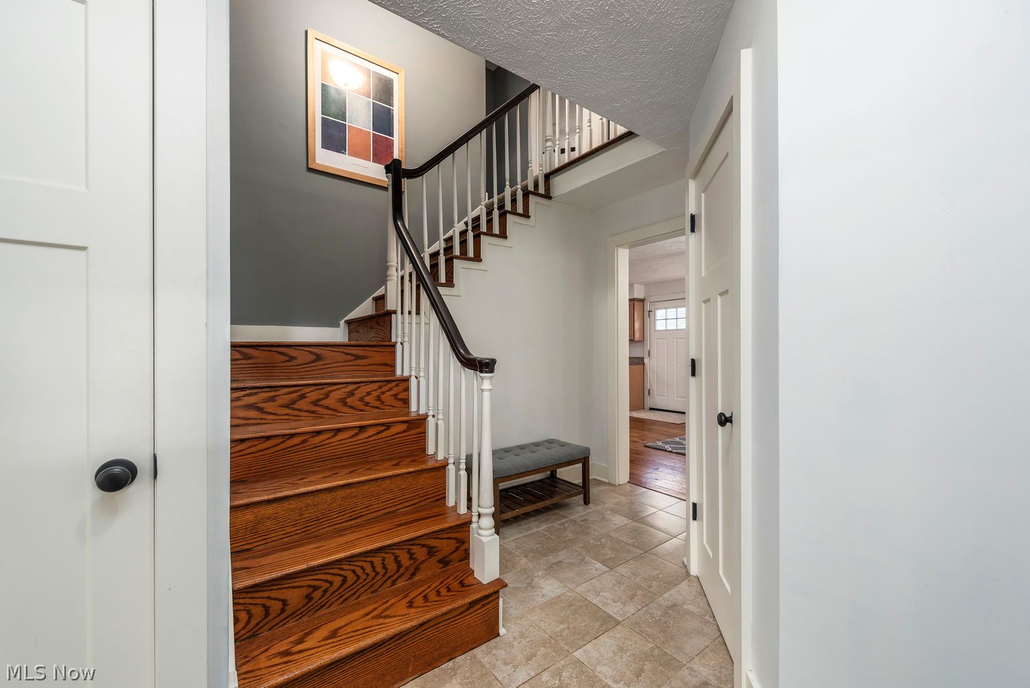 577 Canterbury Road Bay Village OH 44140