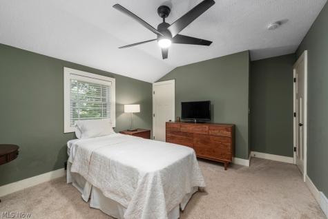 577 Canterbury Road Bay Village OH 44140