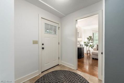 577 Canterbury Road Bay Village OH 44140