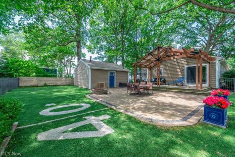 577 Canterbury Road Bay Village OH 44140