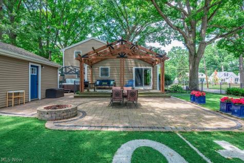577 Canterbury Road Bay Village OH 44140