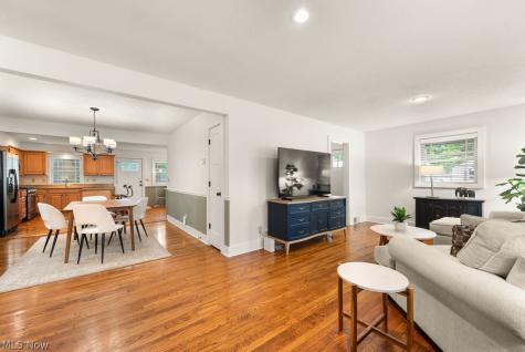 577 Canterbury Road Bay Village OH 44140