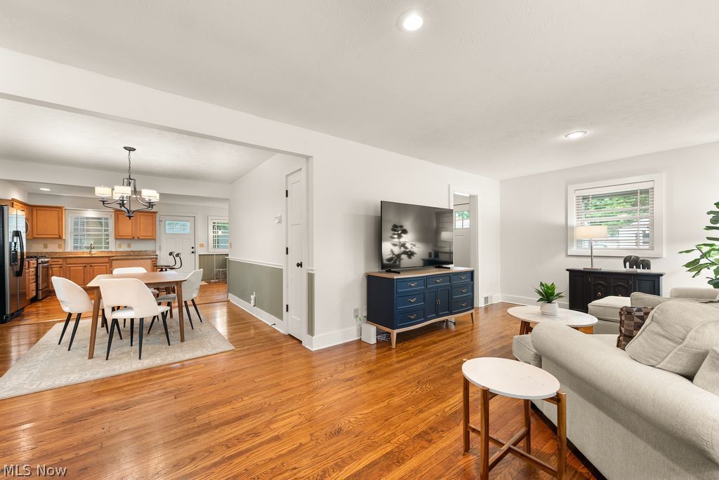 577 Canterbury Road Bay Village OH 44140