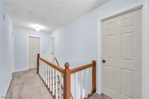 2615 Country Squire Street NW Uniontown OH 44685