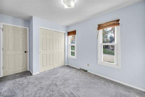 2615 Country Squire Street NW Uniontown OH 44685